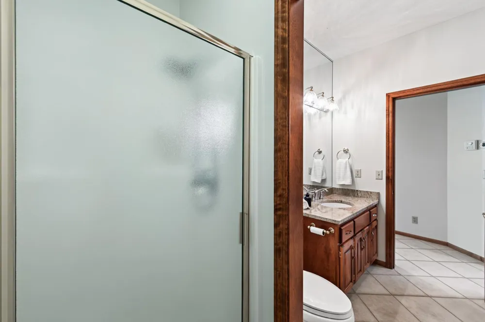 3034 Edgewater Drive Woodbury, MN 55125