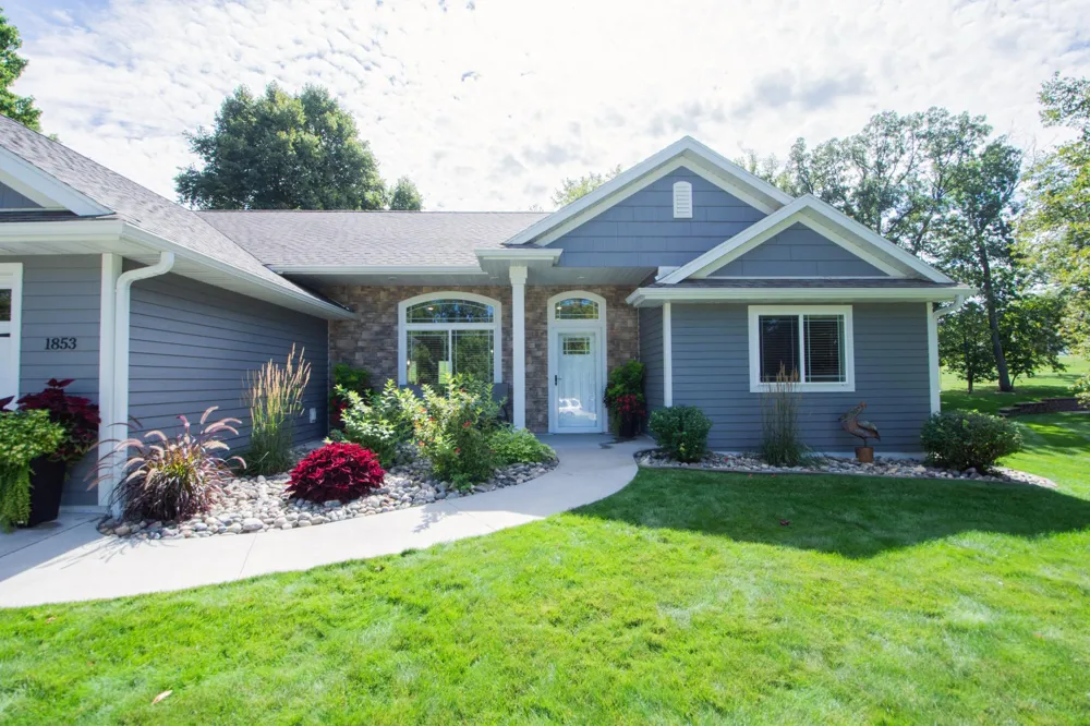 1853 Aspen Drive Detroit Lakes, MN 56501