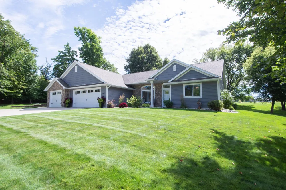 1853 Aspen Drive Detroit Lakes, MN 56501