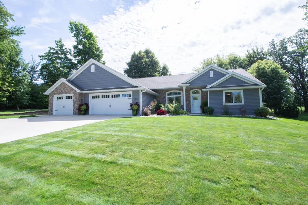 1853 Aspen Drive Detroit Lakes, MN 56501