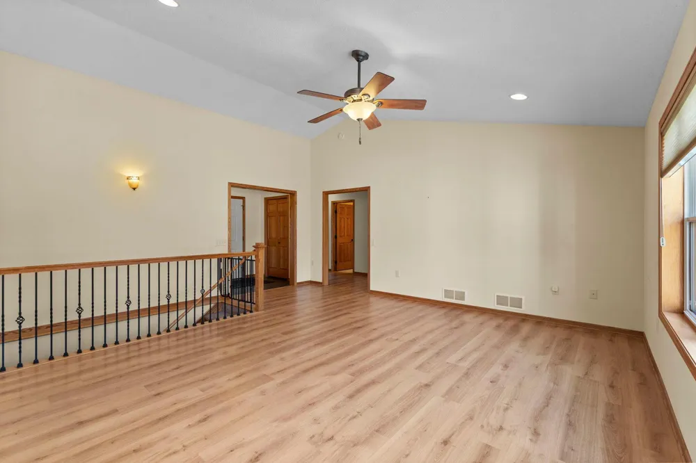 6817 90th Avenue Brooklyn Park, MN 55445
