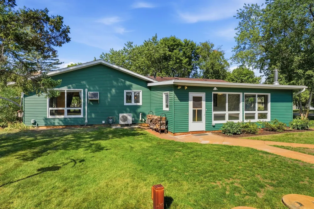 9473 Crestview Drive Saint Joseph, MN 56374