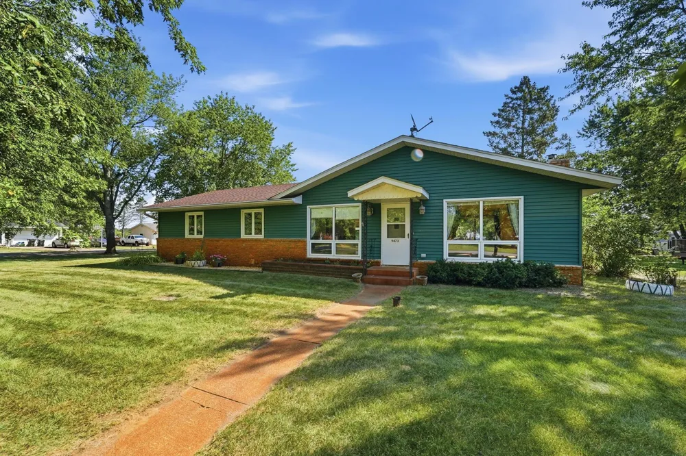 9473 Crestview Drive Saint Joseph, MN 56374