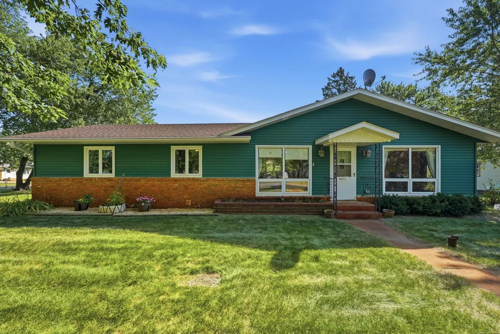 9473 Crestview Drive Saint Joseph, MN 56374