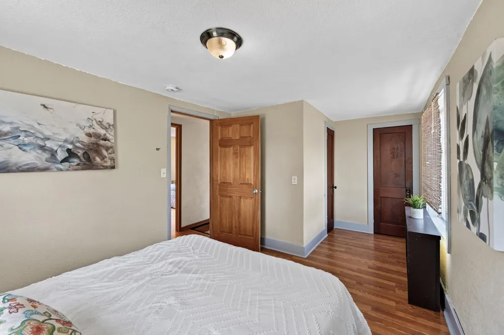 158 Moreland Avenue E West Saint Paul, MN 55118