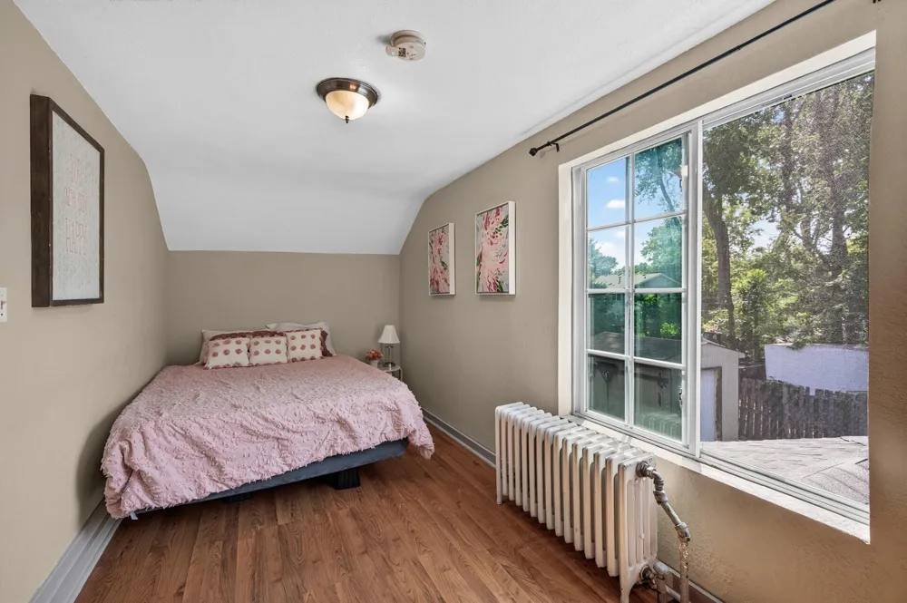 158 Moreland Avenue E West Saint Paul, MN 55118