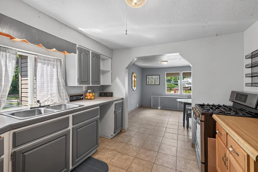 158 Moreland Avenue E West Saint Paul, MN 55118
