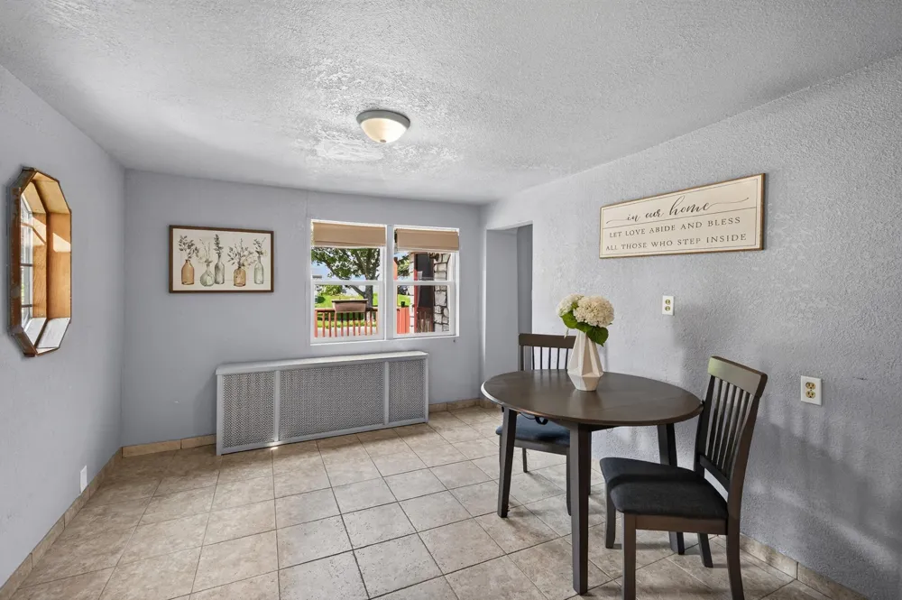 158 Moreland Avenue E West Saint Paul, MN 55118
