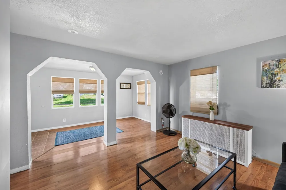 158 Moreland Avenue E West Saint Paul, MN 55118