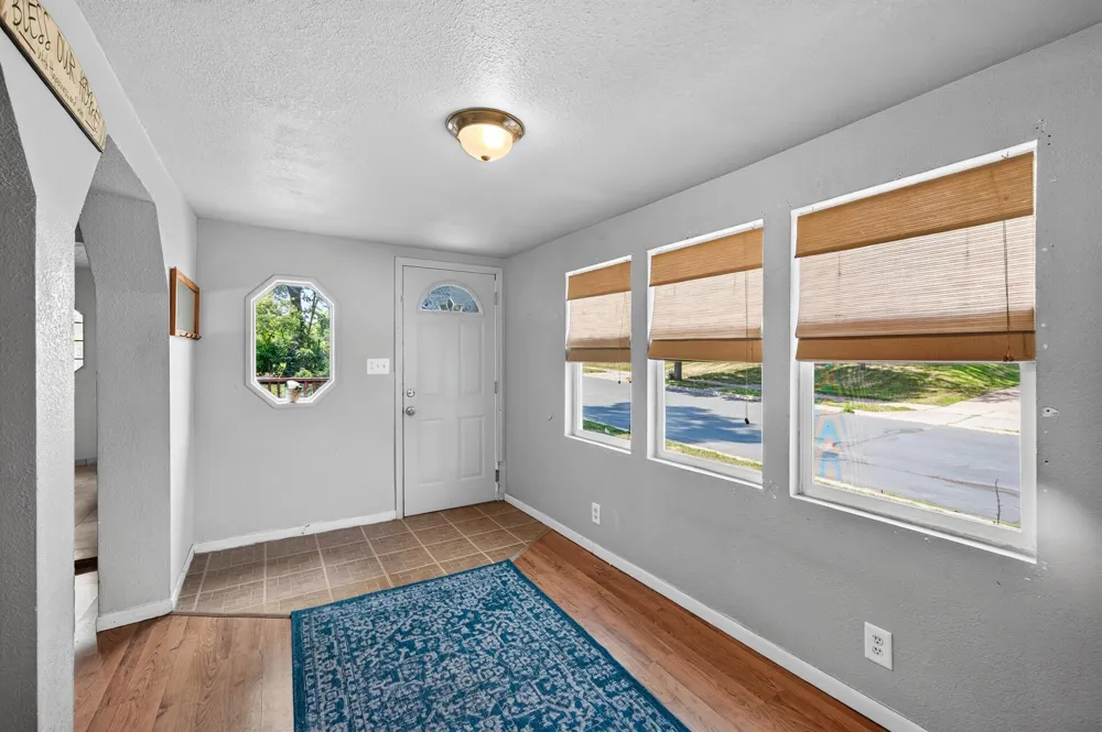 158 Moreland Avenue E West Saint Paul, MN 55118