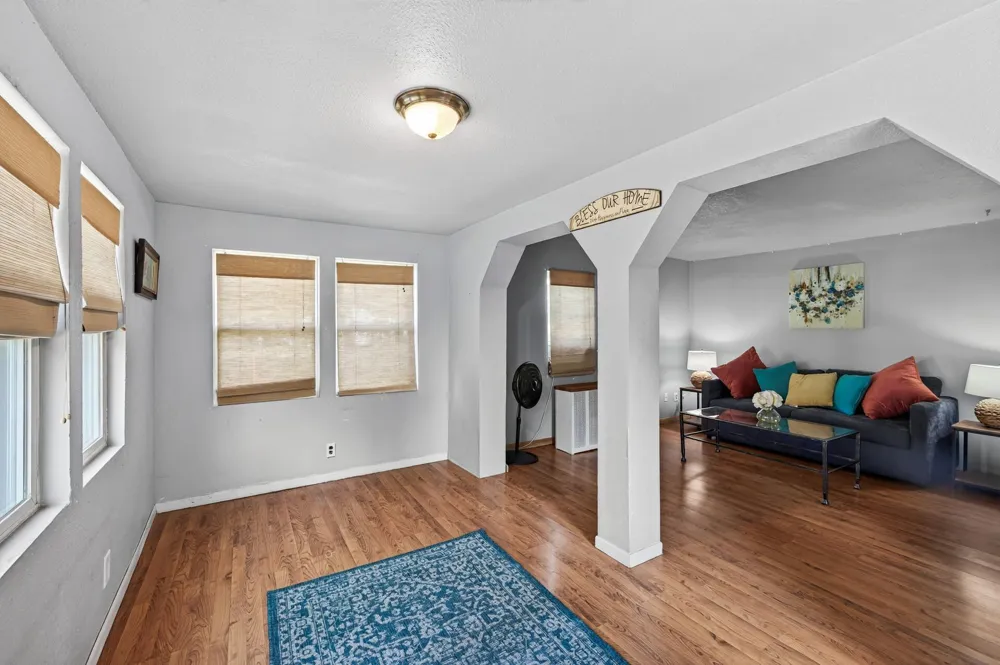 158 Moreland Avenue E West Saint Paul, MN 55118