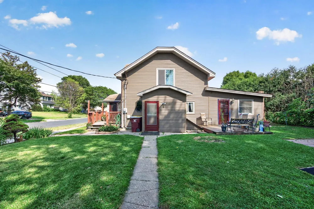 158 Moreland Avenue E West Saint Paul, MN 55118