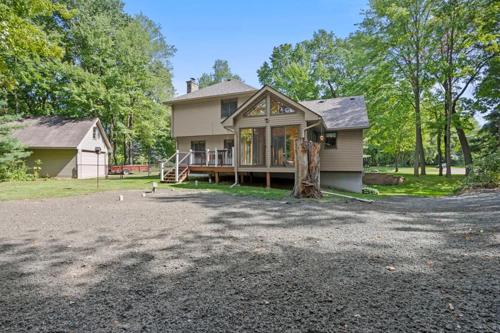 2733 158th Avenue NE Ham Lake, MN 55304