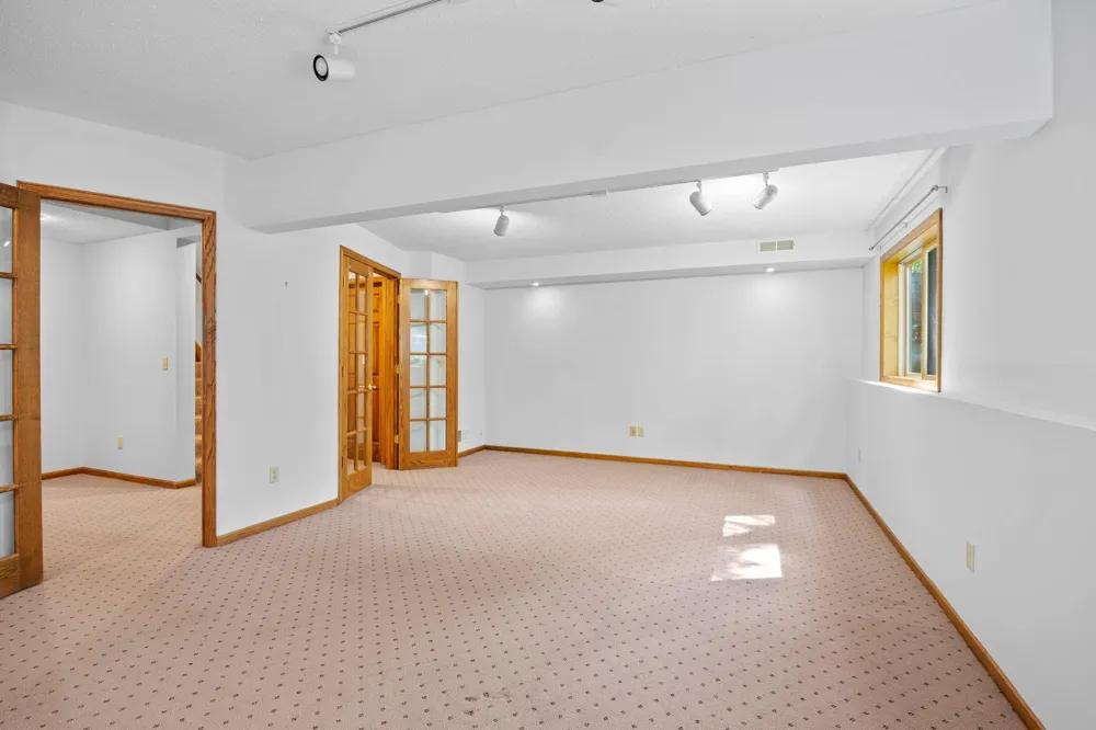 2733 158th Avenue NE Ham Lake, MN 55304