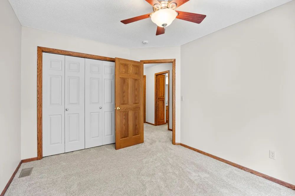 2733 158th Avenue NE Ham Lake, MN 55304