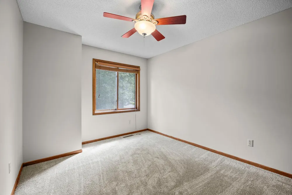 2733 158th Avenue NE Ham Lake, MN 55304