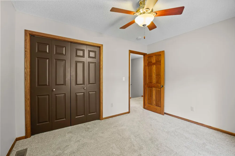 2733 158th Avenue NE Ham Lake, MN 55304