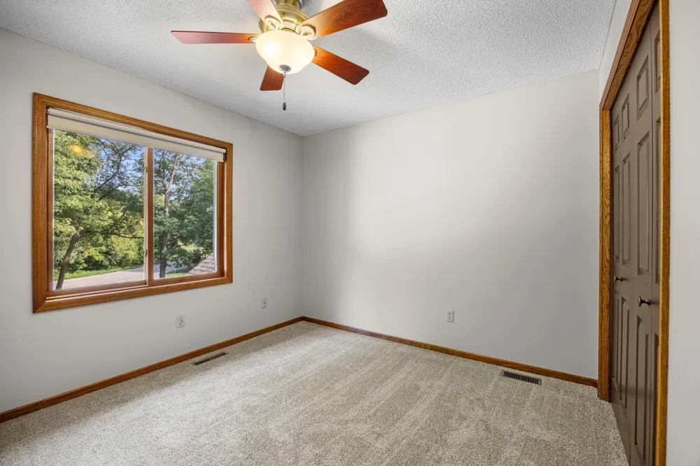 2733 158th Avenue NE Ham Lake, MN 55304