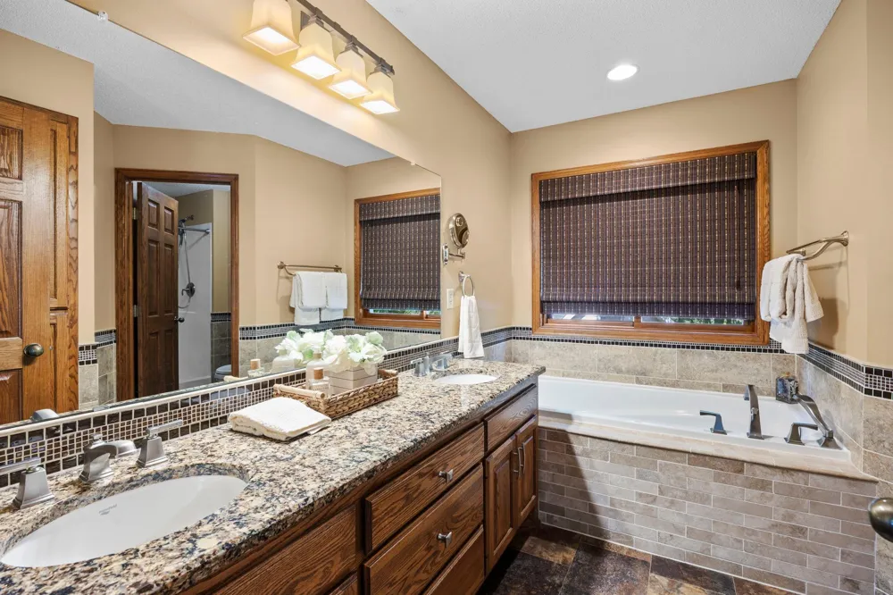2733 158th Avenue NE Ham Lake, MN 55304