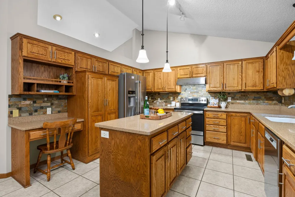 2733 158th Avenue NE Ham Lake, MN 55304