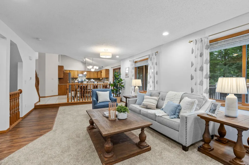 2733 158th Avenue NE Ham Lake, MN 55304