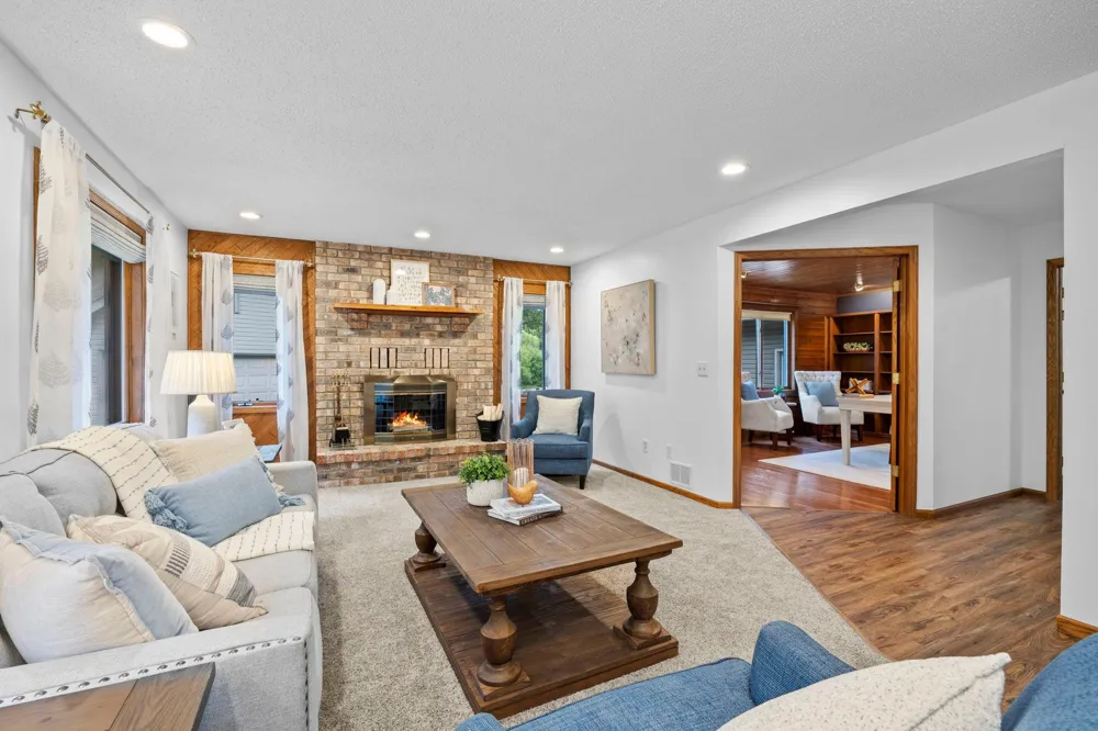 2733 158th Avenue NE Ham Lake, MN 55304