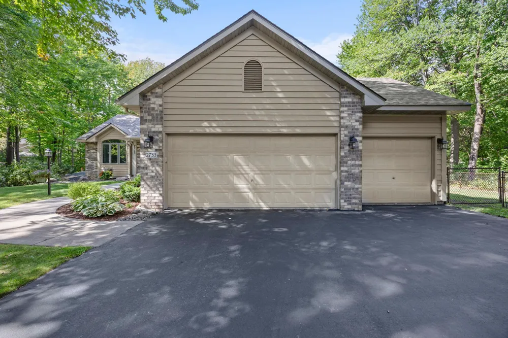 2733 158th Avenue NE Ham Lake, MN 55304