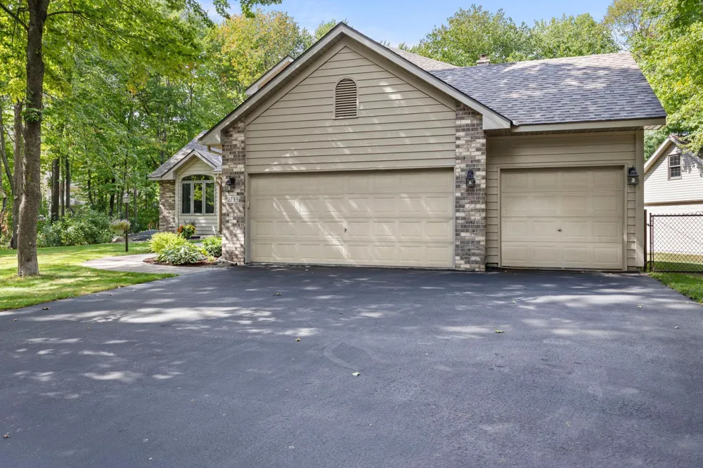 2733 158th Avenue NE Ham Lake, MN 55304