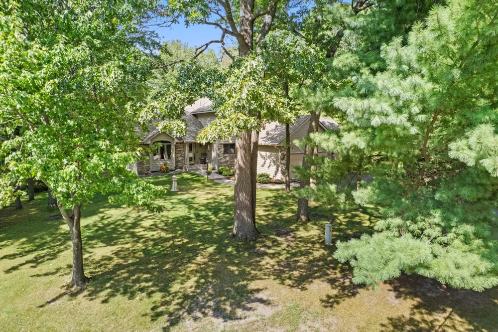 2733 158th Avenue NE Ham Lake, MN 55304