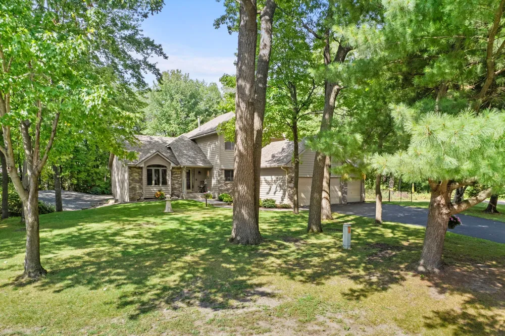 2733 158th Avenue NE Ham Lake, MN 55304
