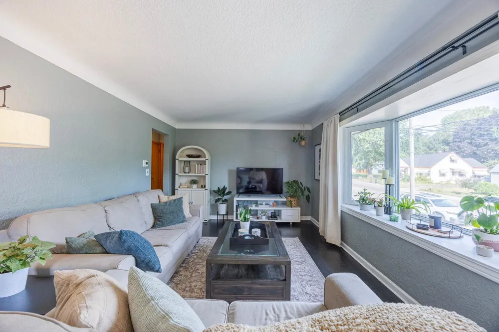 1607 Southview Boulevard South Saint Paul, MN 55075