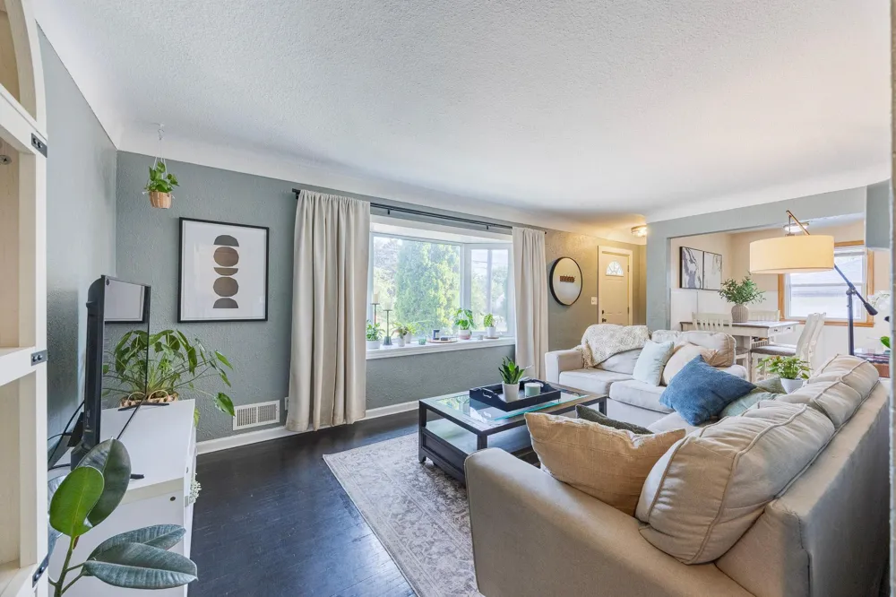1607 Southview Boulevard South Saint Paul, MN 55075