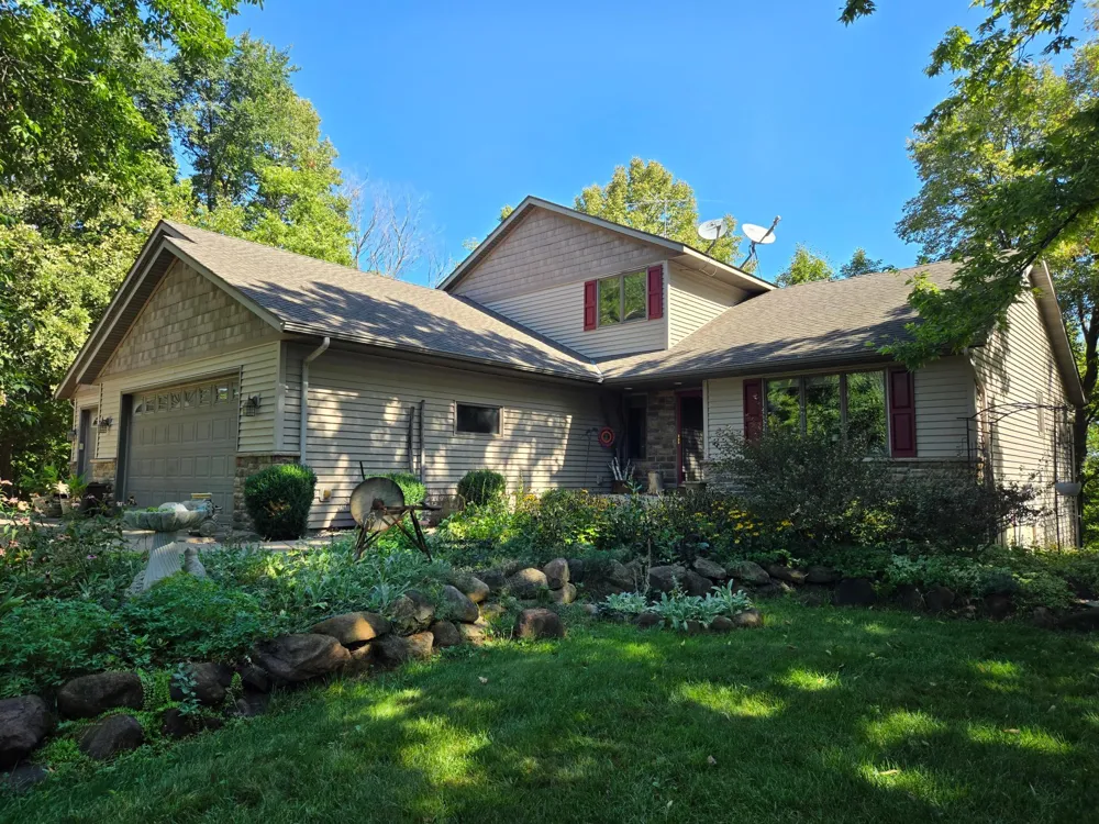 17500 Blackbird Trail Hastings, MN 55033
