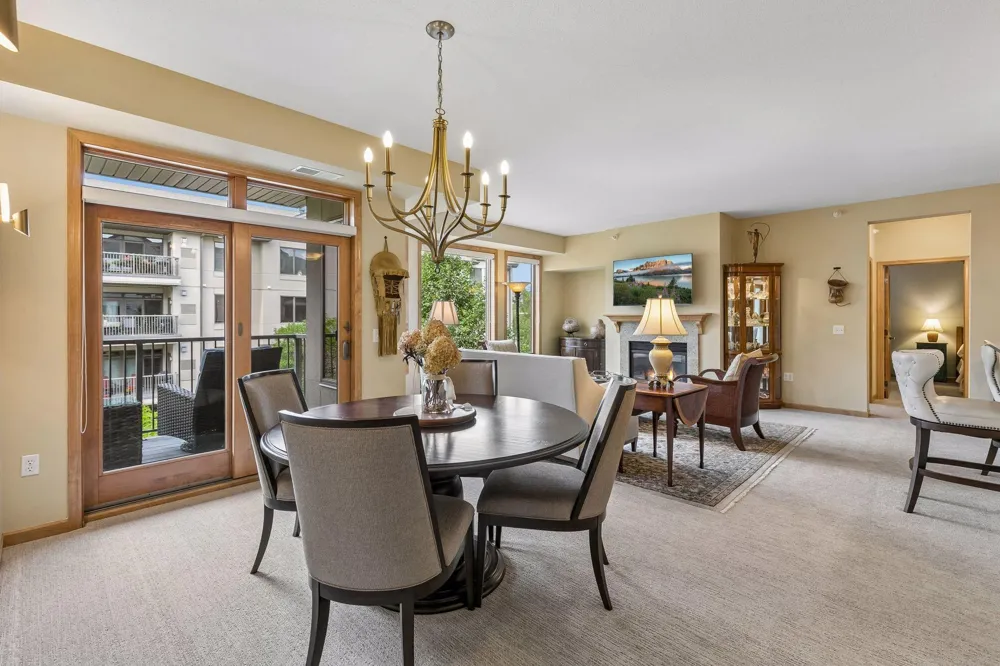 5225 Grandview Square #308 Edina, MN 55436