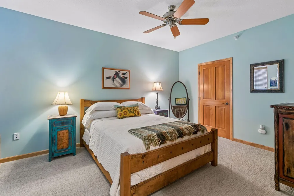 5225 Grandview Square #308 Edina, MN 55436