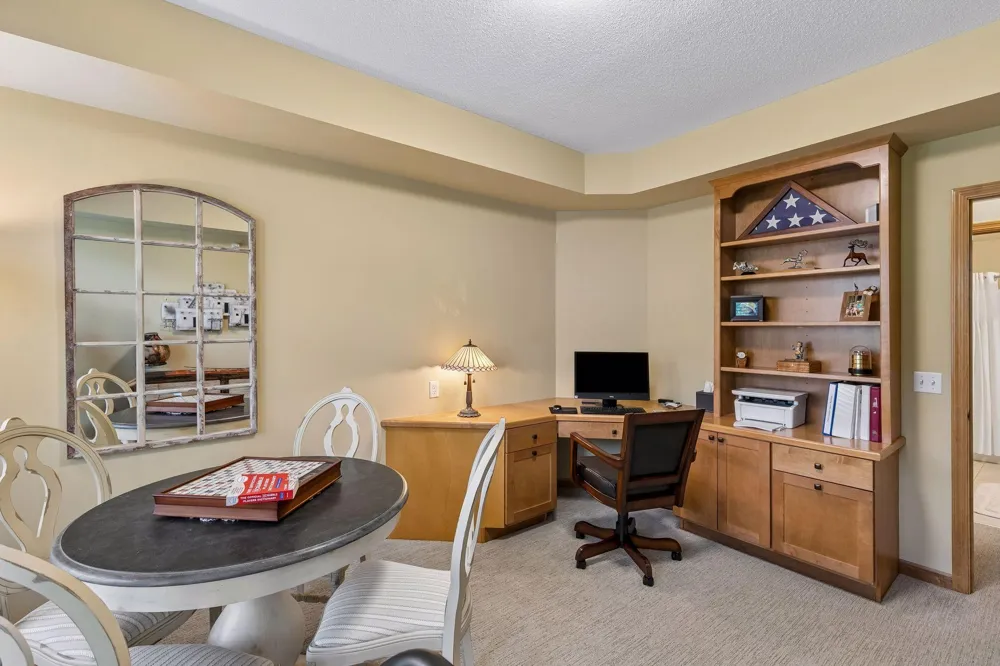 5225 Grandview Square #308 Edina, MN 55436