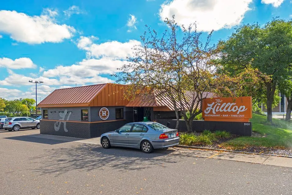 5225 Grandview Square #308 Edina, MN 55436