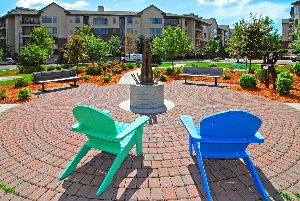 5225 Grandview Square #308 Edina, MN 55436