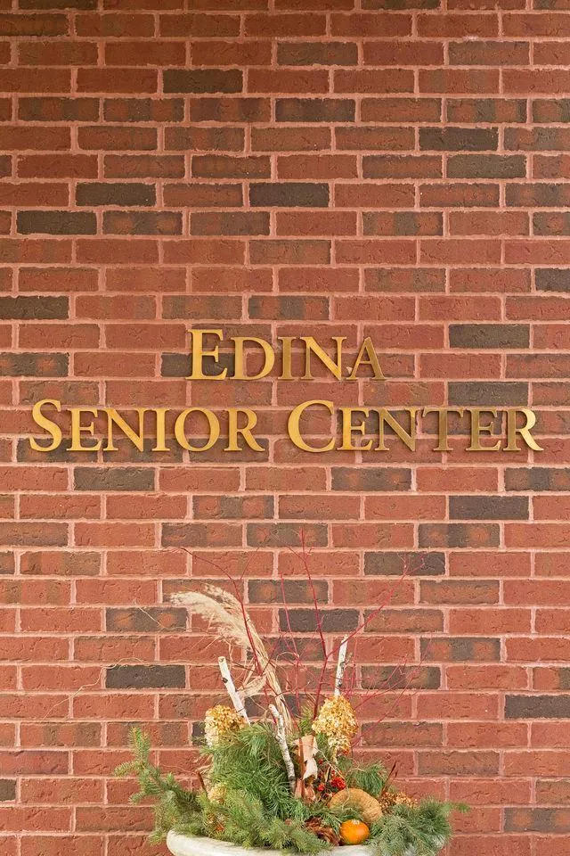 5225 Grandview Square #308 Edina, MN 55436