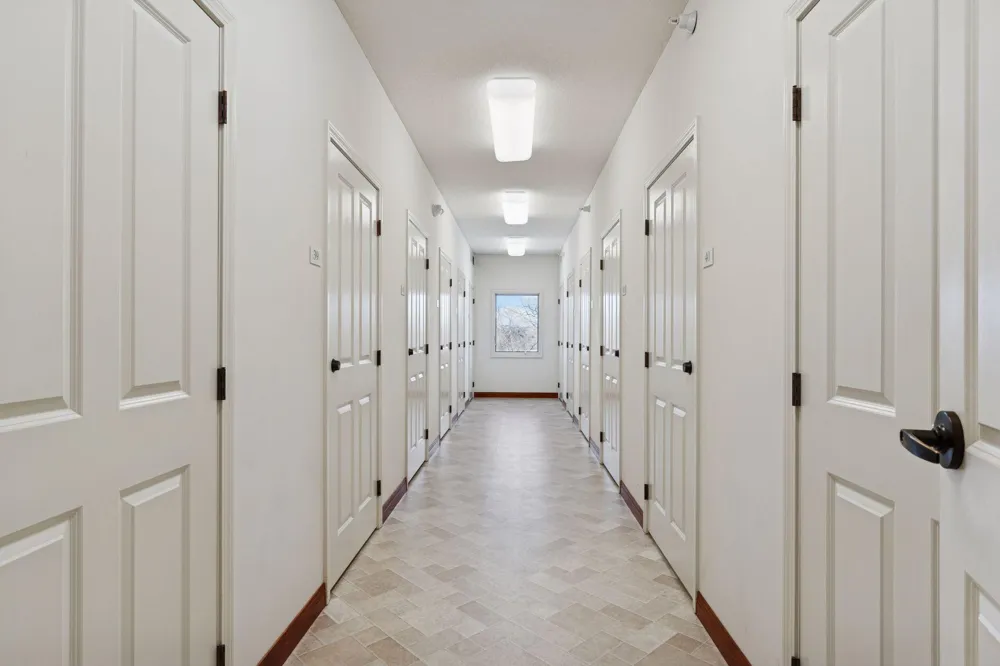 5225 Grandview Square #308 Edina, MN 55436