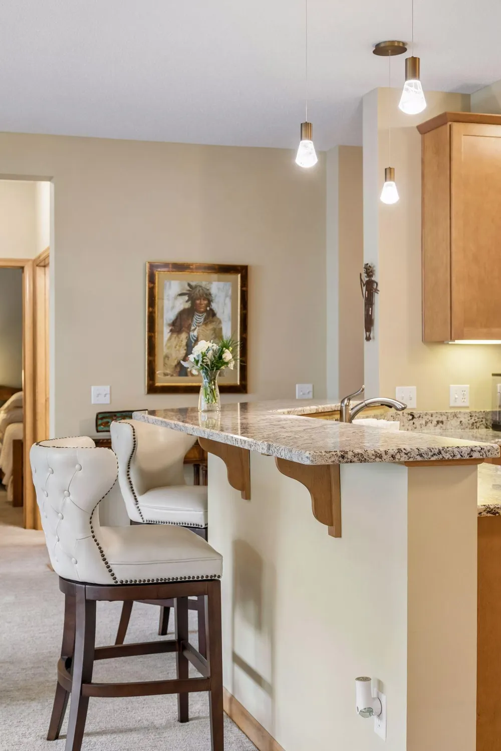5225 Grandview Square #308 Edina, MN 55436