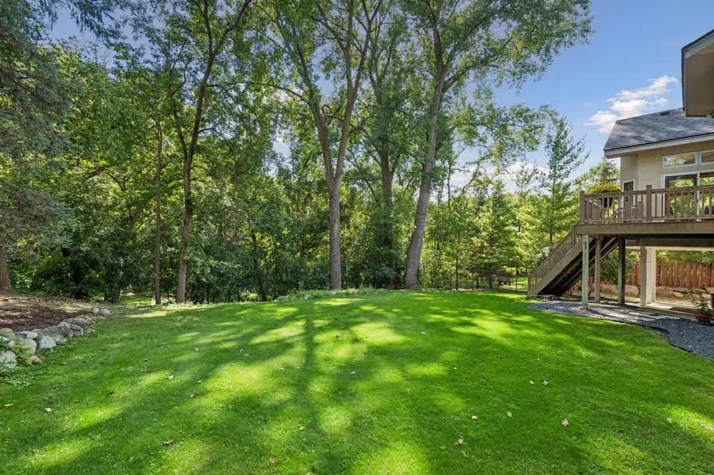 5535 Wingwood Court Minnetonka, MN 55345