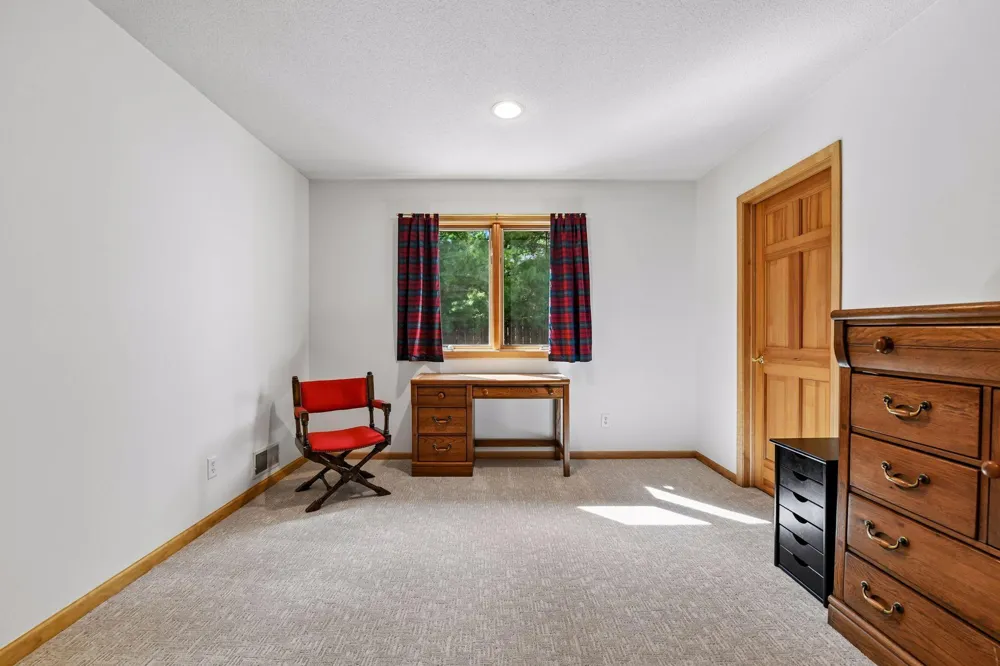 5535 Wingwood Court Minnetonka, MN 55345