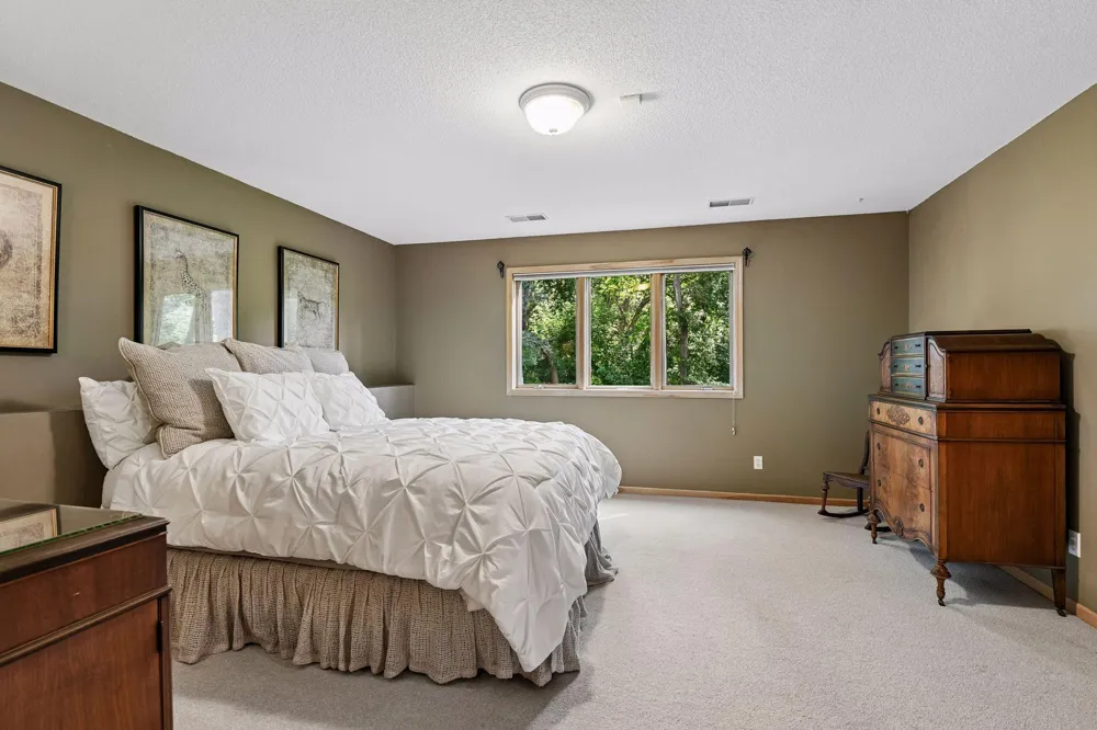 5535 Wingwood Court Minnetonka, MN 55345