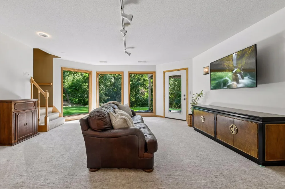 5535 Wingwood Court Minnetonka, MN 55345