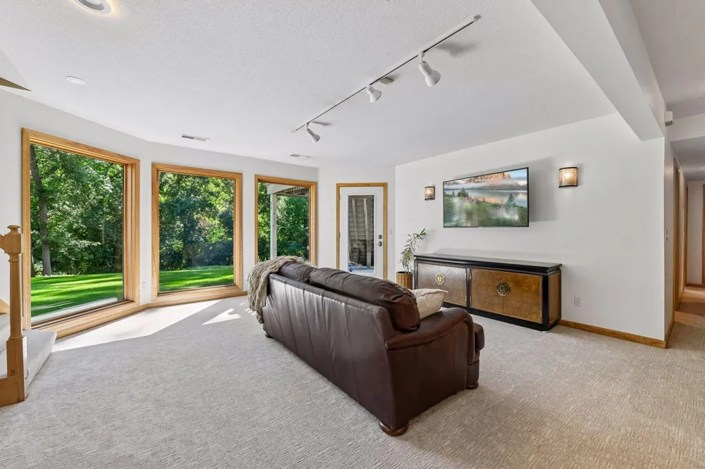5535 Wingwood Court Minnetonka, MN 55345