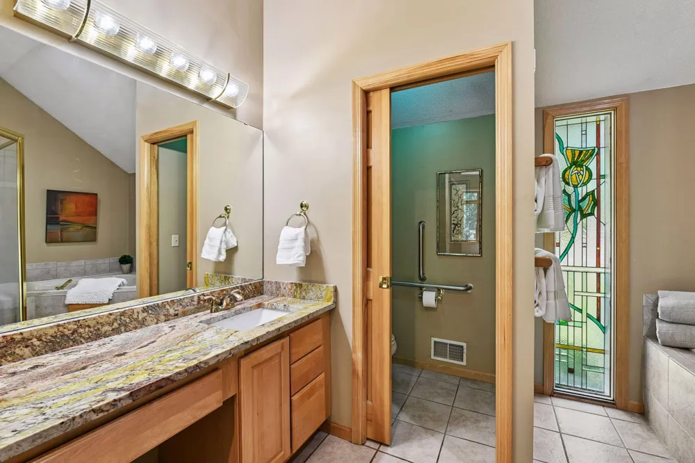 5535 Wingwood Court Minnetonka, MN 55345