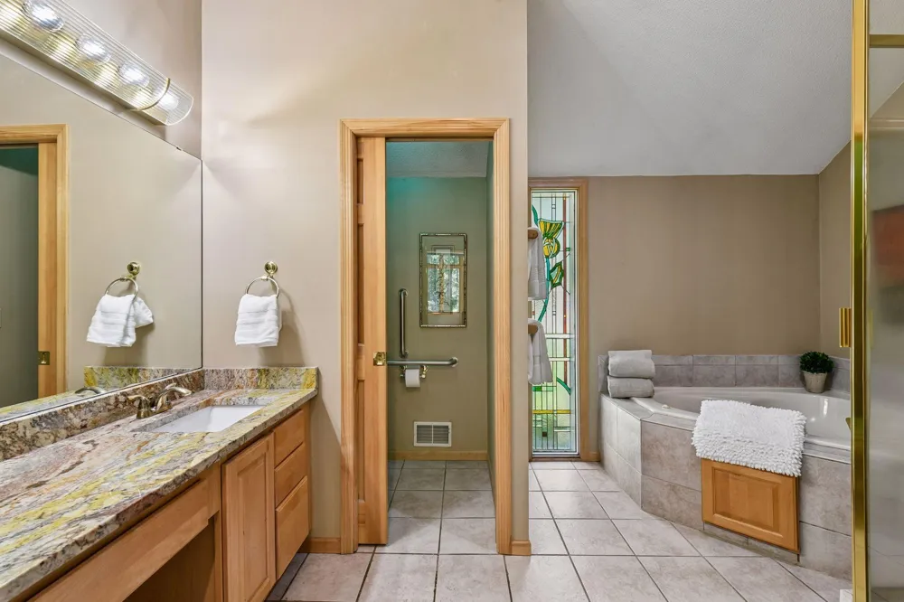 5535 Wingwood Court Minnetonka, MN 55345