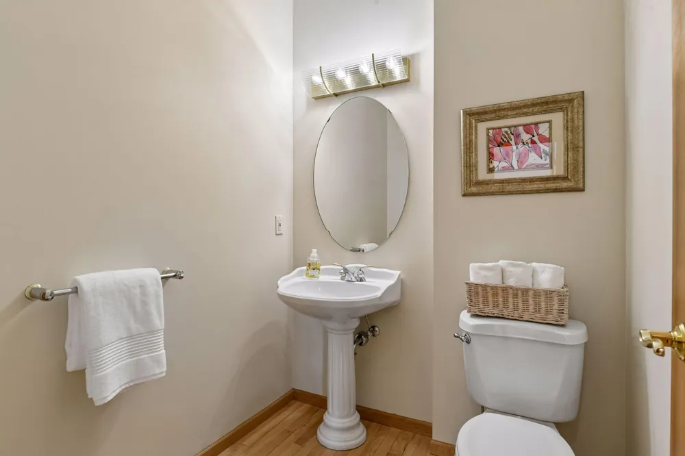 5535 Wingwood Court Minnetonka, MN 55345