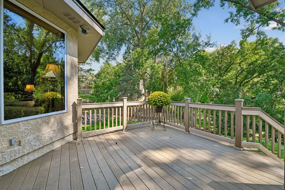 5535 Wingwood Court Minnetonka, MN 55345